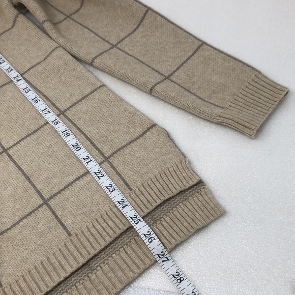 "The Anna" Oatmeal/Beige Window Pane Turtleneck Size Medium - Picture 8 of 12